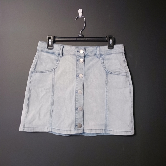 Almost Famous skirt size 11 - Picture 1 of 3